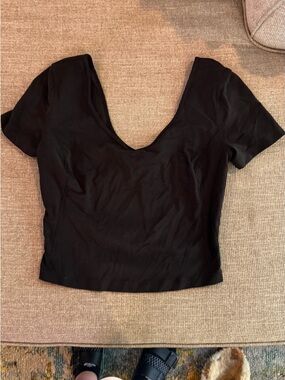 Lululemon Black Scoop Neck Short Sleeve Top